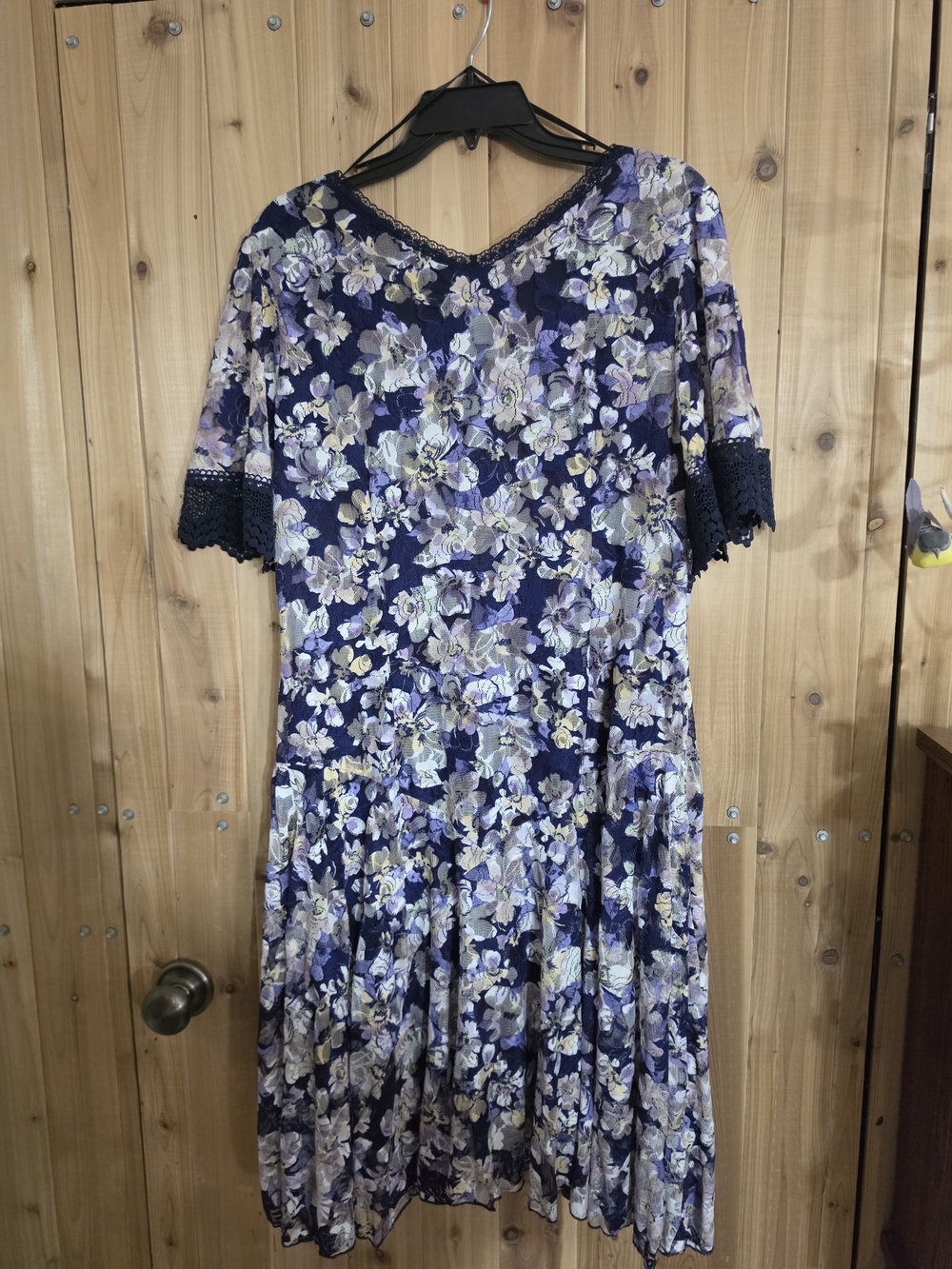 ✨ Exquisite Rabbit Rabbit Designs Floral Lace Dress - Picture 4 of 10